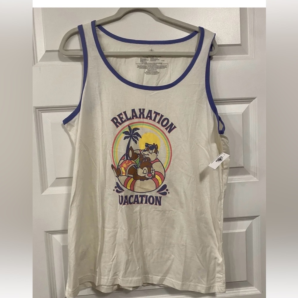Disney Chip and Dale Relaxation Vacation Top L